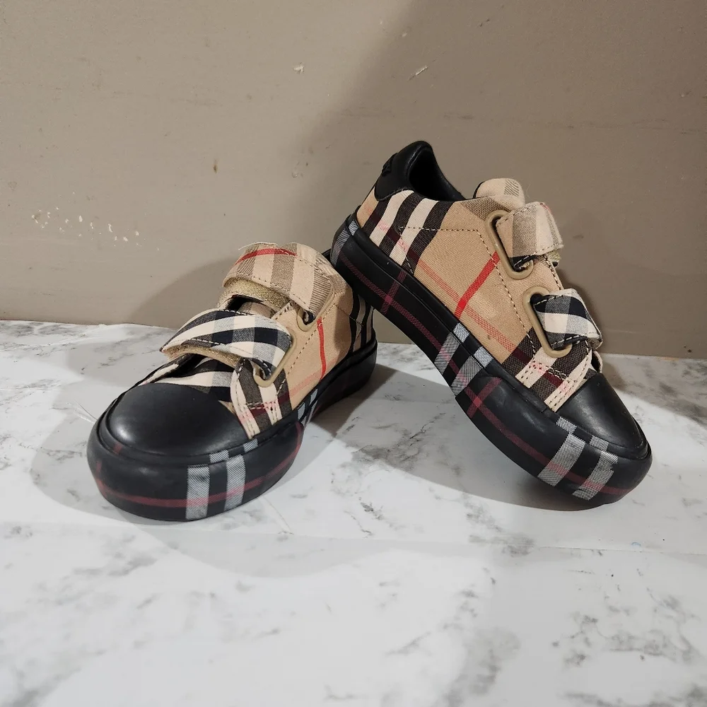 BURBERRY Markham Check Grip-Strap Sneaker Kids Size 24 Size 8c - Picture 2 of 7